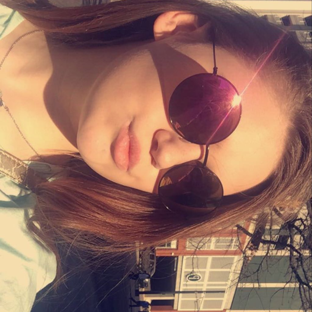 theoneAlyssaRay's tweet photo. #NewProfilePic https://t.co/cfGP6g3DR8