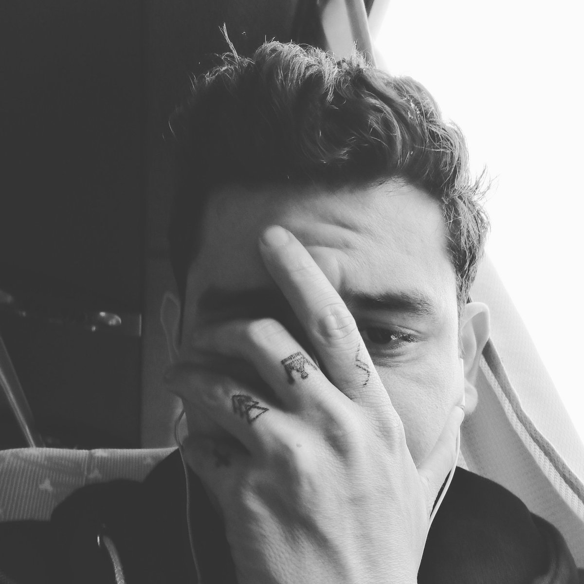 leganrooster's tweet photo. #NuevaFotoDePerfil https://t.co/FBmHq57zgG