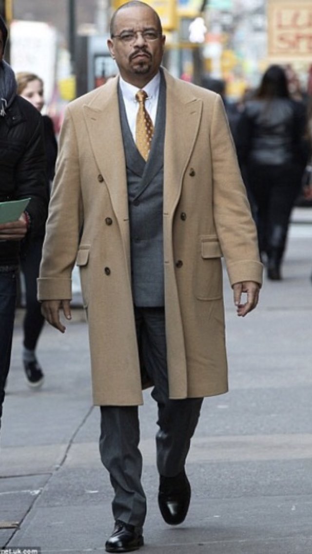 FINALLEVEL's tweet photo. Don’t forget. It’s SVU NIGHT! https://t.co/wbUDjH3ayv