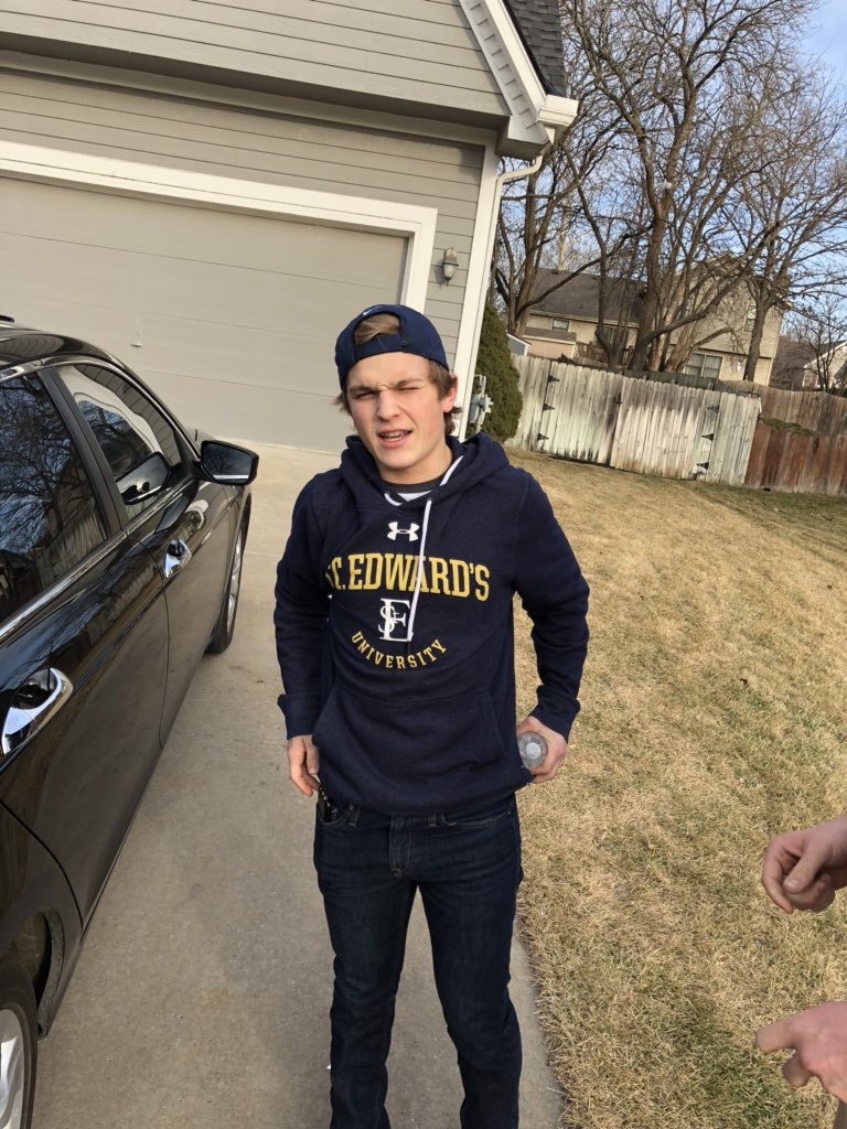 OsAssassin18's tweet photo. Shortest man in the game is outta here😳 Goodbye @MonacoJake13   👋🏻💦 https://t.co/OcQH2ZqGYN
