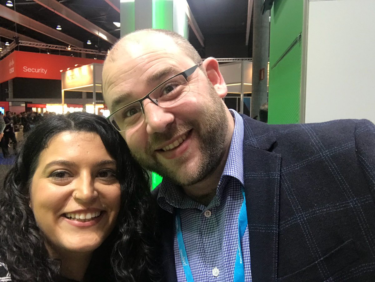 NetAppATeam's tweet photo. Guess who @PeytStefanova found at #CLEUR2018? It's @MichaelCade1! Way to represent, y'all! #NetAppATeam #NetAppUnited https://t.co/S2Pphv1tTb