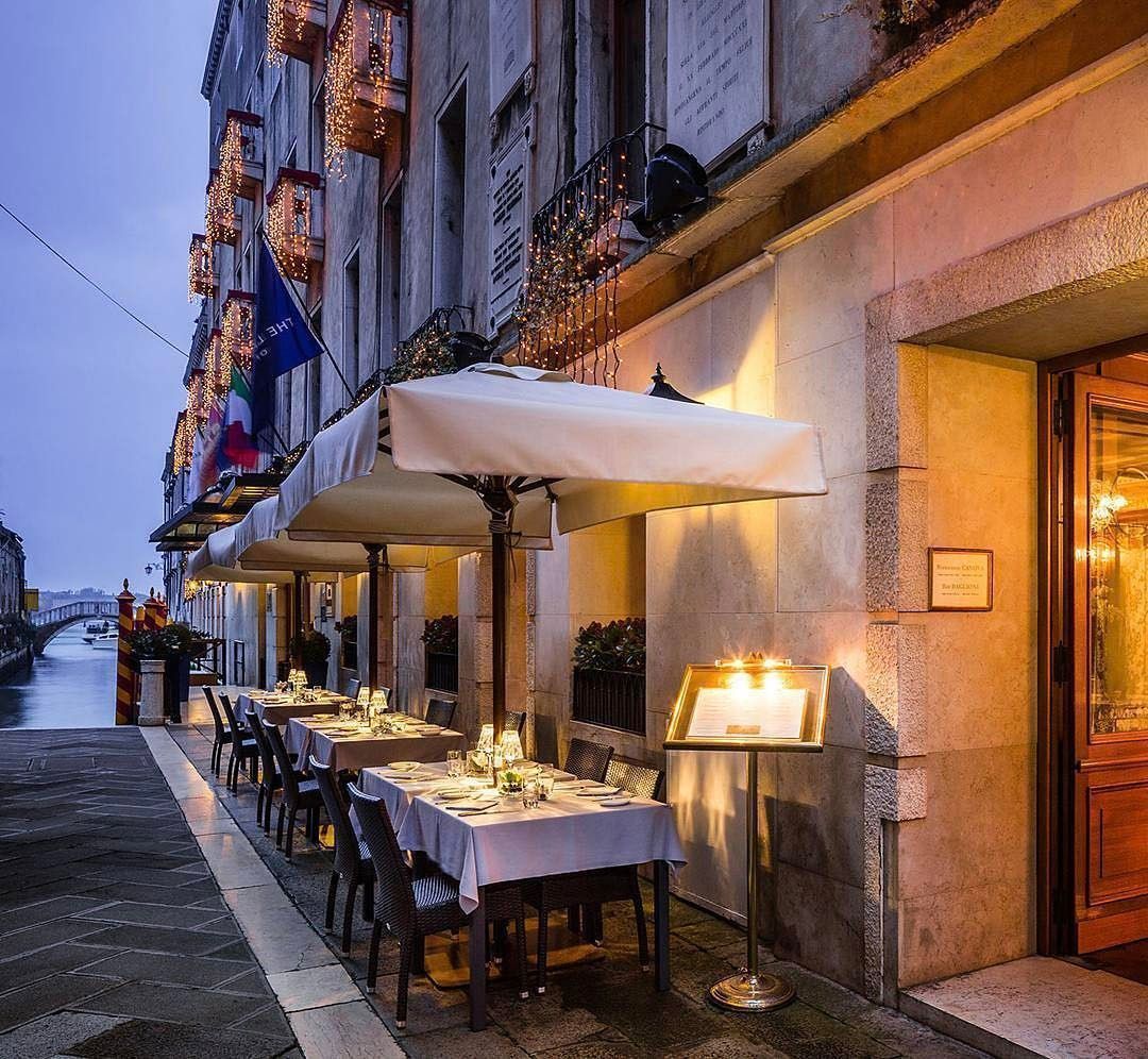 ItalianTalks's tweet photo. it’s always time for an aperitivo @Baglioni_Hotels. We'll be waiting for you🥂
https://t.co/0tsCuoX6up
#Italy https://t.co/8c9GtHEacM