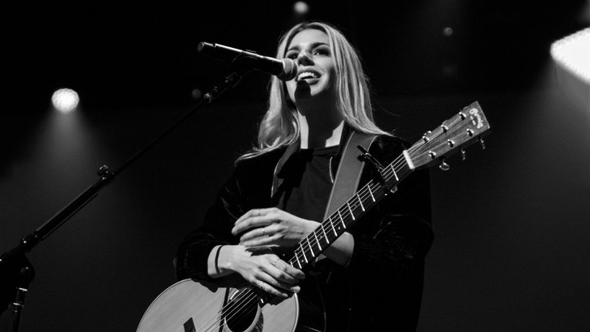 Hillsong's tweet photo. Read this beautiful new blog from @BrookeLig on @HillsongCol: https://t.co/JDkMluP9vk https://t.co/O4A2EmwU0N