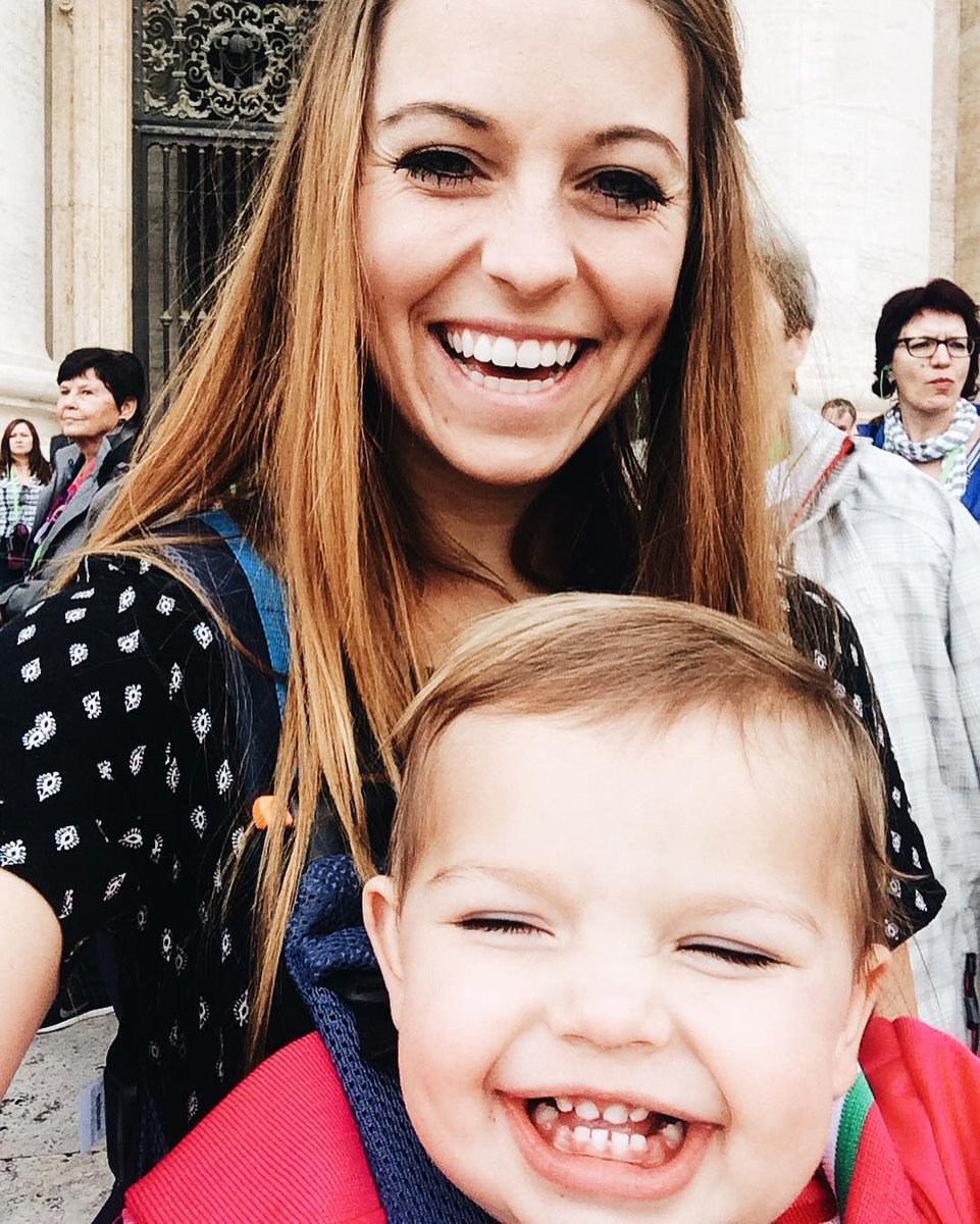 BabyBjornUS's tweet photo. Say cheese! Tweet us your favorite #babywearing photos for #WhereWeWear Wednesday! 📷: Austin, Ari and Addi of Round the World in Baby Days https://t.co/swiMGOViSH