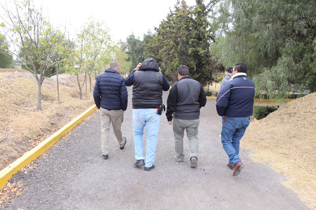 IMEPI_Edomex's tweet photo. Reunión de trabajo en el Municipio de #Ecatepec con el Dr. Pablo Hernández Moreno, Presidente de la Asociación de Pirotécnicos de México para seguir con los avances del 1er Congreso Latinoamericano de Pirotécnicos.

#TrabajandoIMEPI
#APIROMEX https://t.co/qtchzdNahb