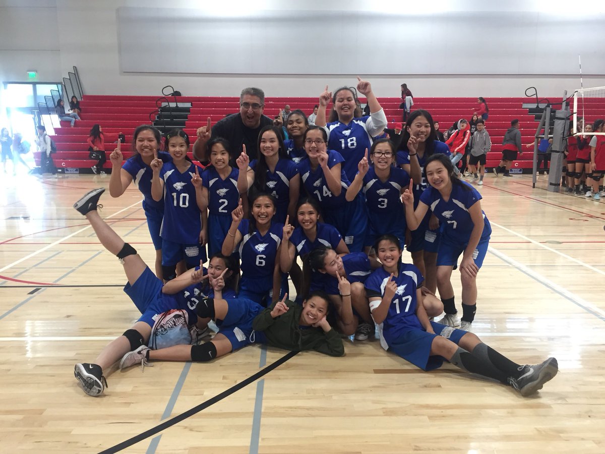 Warner_Wildcats's tweet photo. Congrats to Warner Boys and Girls Volleyball who took the championship! #WarnerRocks https://t.co/Rvk0vaqKq3