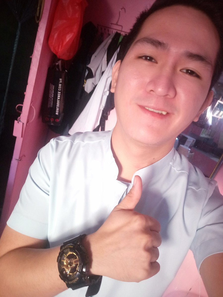 YourGoodVersa's tweet photo. First Selfie Of My BIRTH Month
Off To Work
#TeamOPENING https://t.co/cAqPmSuI6W
