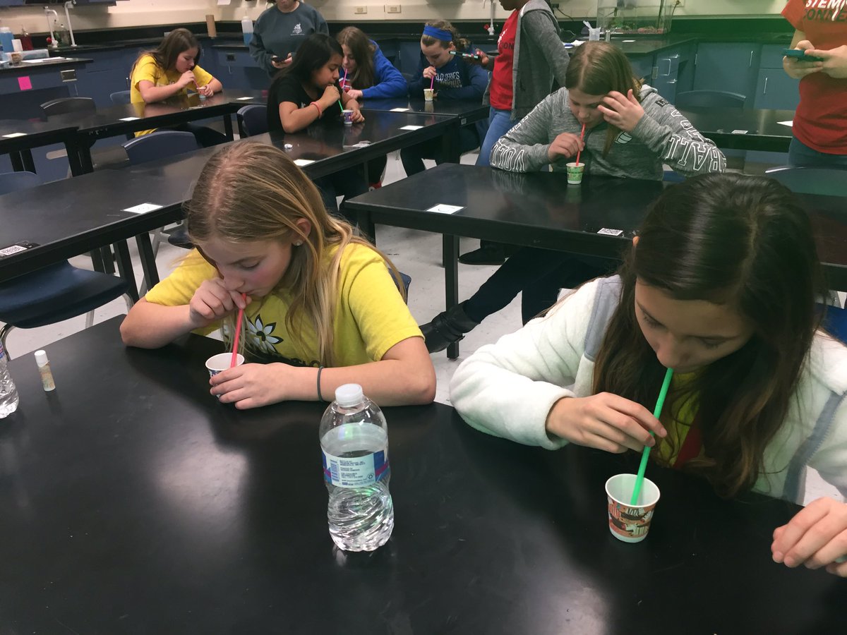 OlatheGeo's tweet photo. Another successful STEM Connection! @stemgirlsolathe @Olathe21st @sftcyclones https://t.co/zODHhlS5qB