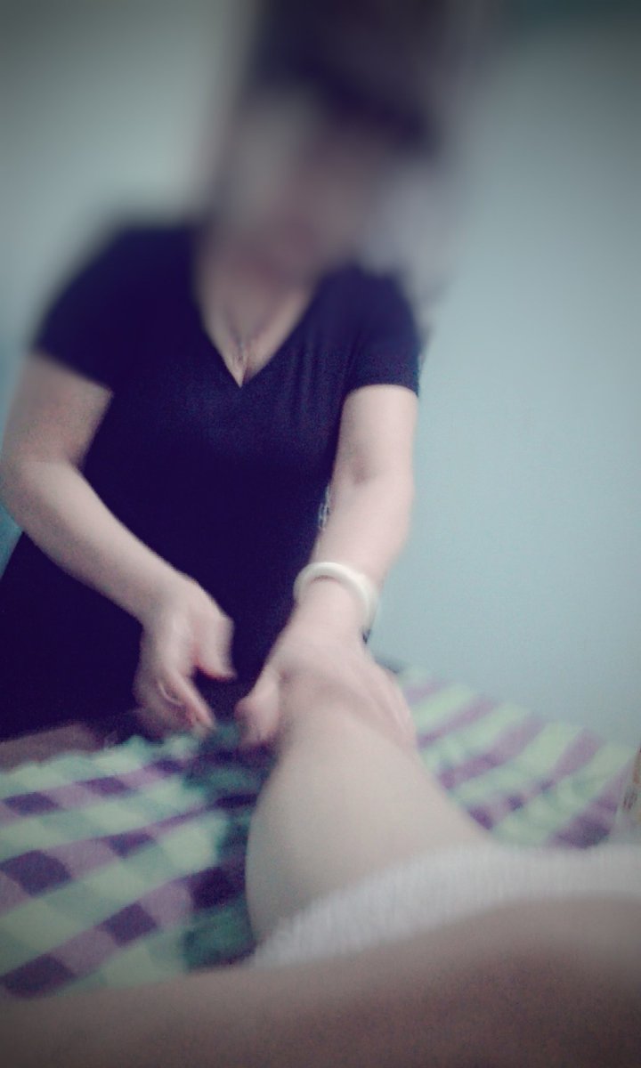 ขอบคุนพี่สาวใหญวัย50กะรัตครับ พี่แกให้ยืมมาชักว่าวใส่