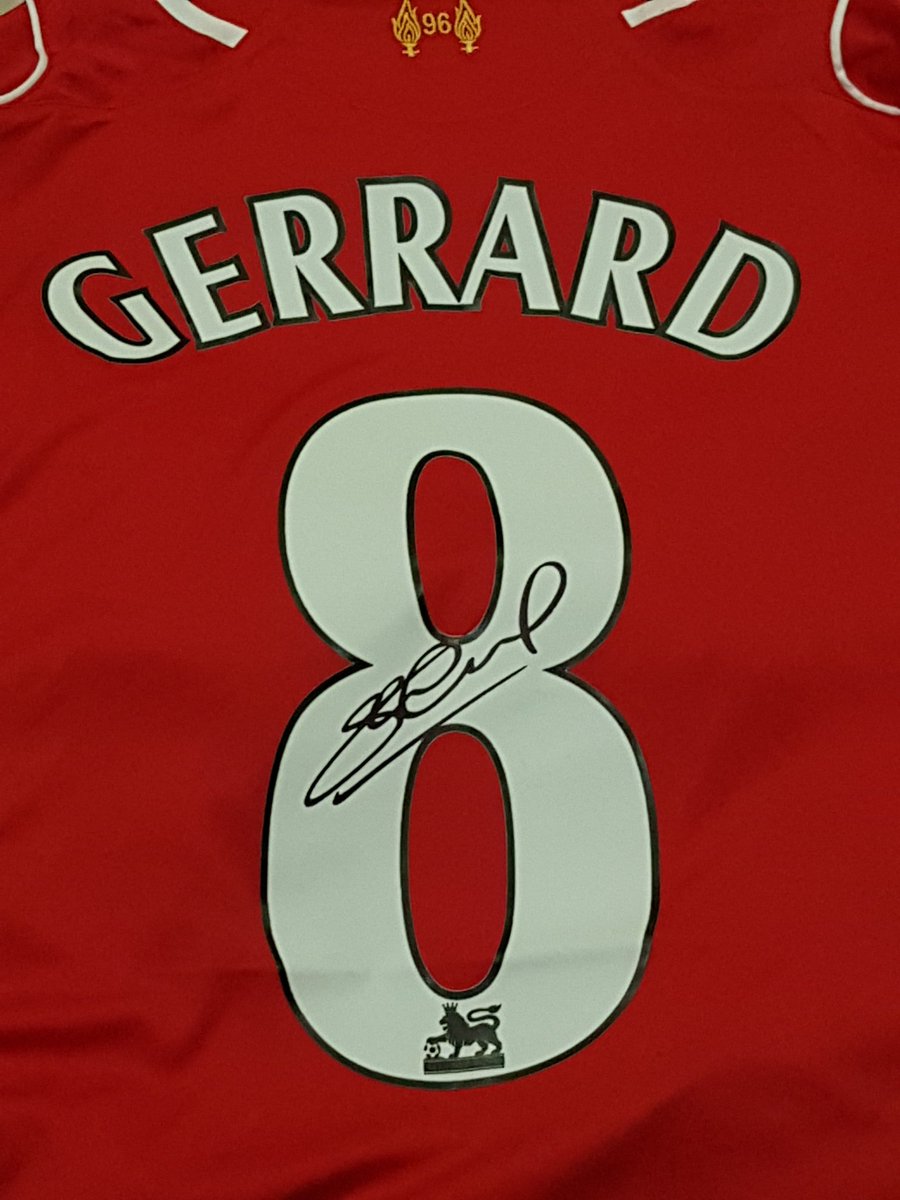 DannyJoyceIRL's tweet photo. Class night at #StevenGerrardLive in @BGETheatre!๐Club legend and absolute gent๐๐ Nicely topped off the evening by winning a signed jersey too๐๐๐ https://t.co/i0nFAlPniz
