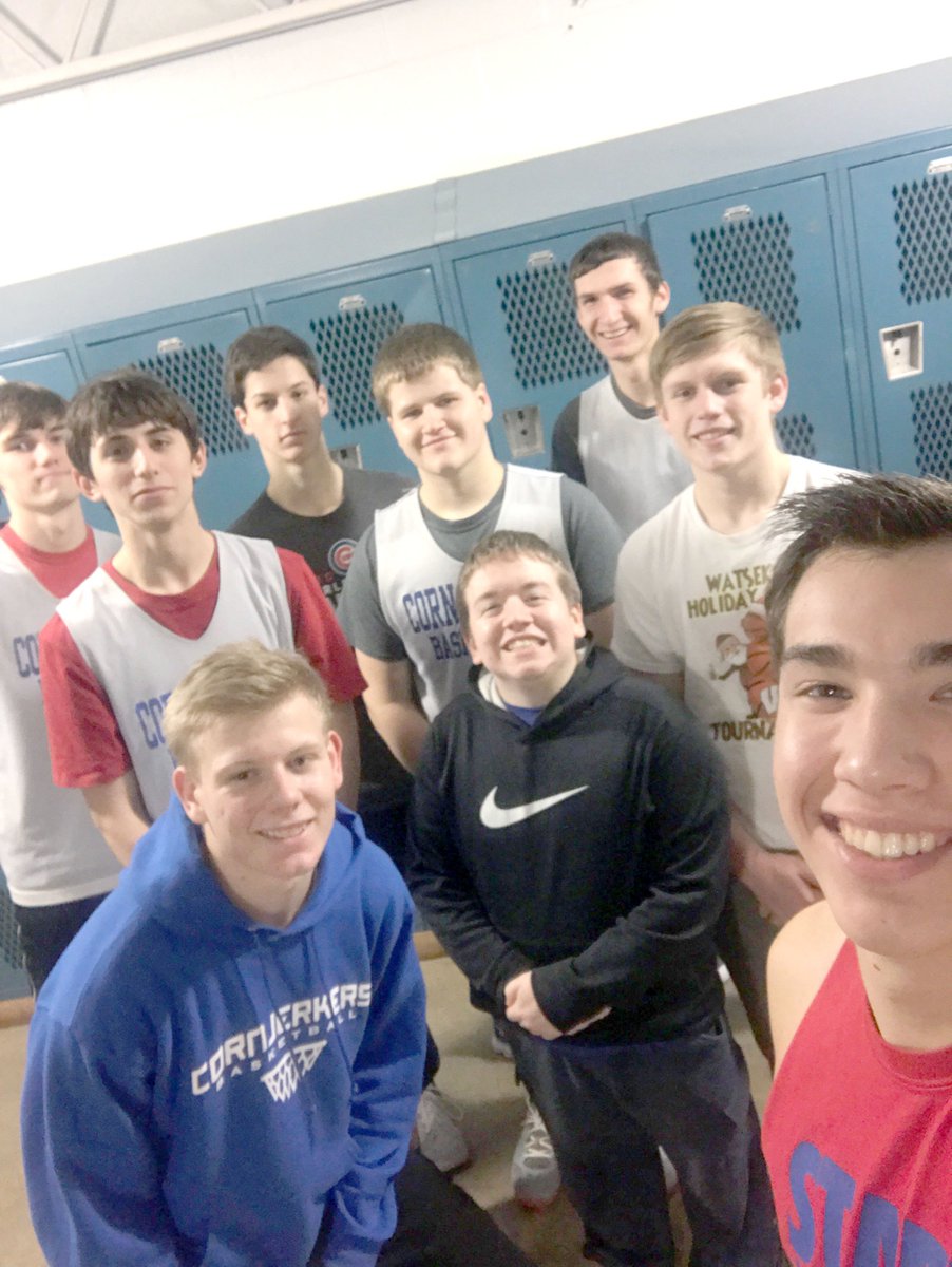 ngpreps's tweet photo. @HoopestonArea: You'll recognize a few faces in Thursday's @news_gazette.
#AthletesOfTheWeek
#TeamSelfie https://t.co/8OafFIGzvo