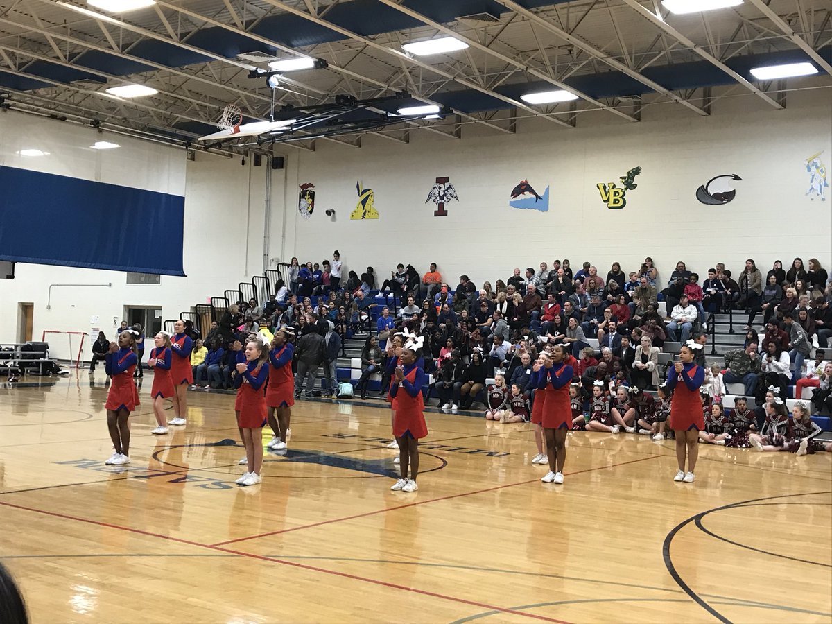 CManugo's tweet photo. Awesome halftime performance by the @IMSEagles Cheer squad! #ItsEagleTime #IMSProud https://t.co/ZOkgPMMs0h