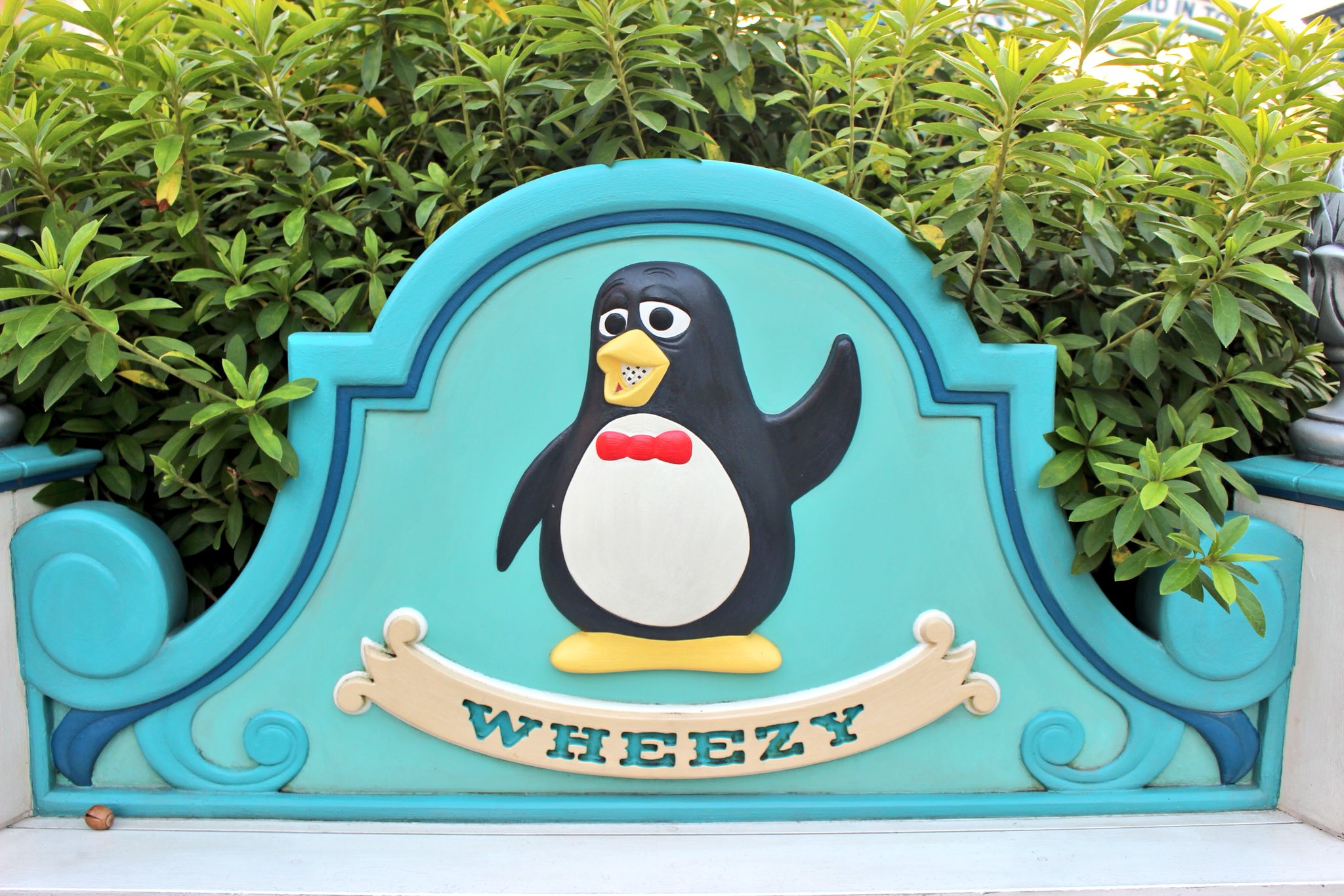 ペンギンブック Penguinbook Ar Twitter 好きな生き物ランキング 1位はもちろんペンギン 2位は僅差でカモノハシなのですが ディズニーがそのどちらもイイ感じにキャラクター化してて ディズニーすごい カモノハシのペリーと ペンギンはウィージー どっちも