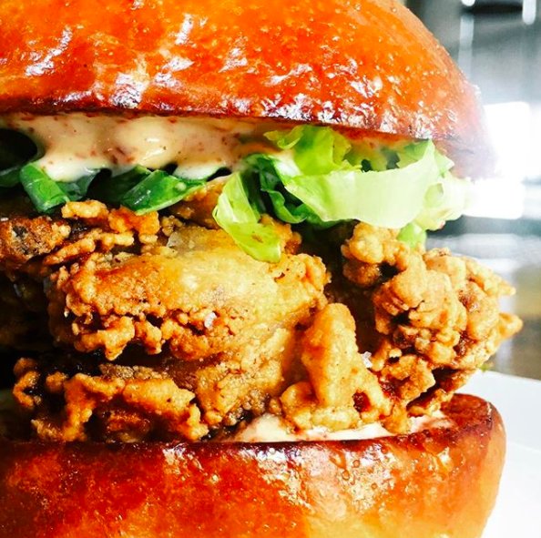 ALMAmpls's tweet image. Wednesday Night Cafe Sandwich Special: 
Buttermilk Fried Chicken with Pickled Cucumber, Red Chile Mayo and Crispy Potatoes $13.

Cocktail Special: The “Dank Collins”. Tattersall Pomme, Angostura Amaro, Fulton 300 IPA, Honey, Lemon &amp;amp; Bittercube Orange Bitters $9.

Combo &amp;gt;&amp;gt;&amp;gt; $19.