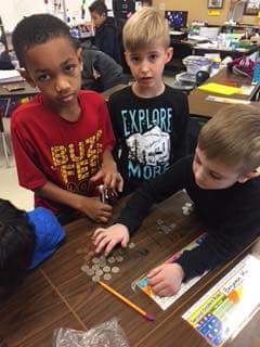 Delia_Soto1's tweet photo. Engaging Math Lessons in our 2nd Grade classes!!! @Ginaherrera68 #BeesLearning #EllisonInspired https://t.co/vg6FKYM3DL