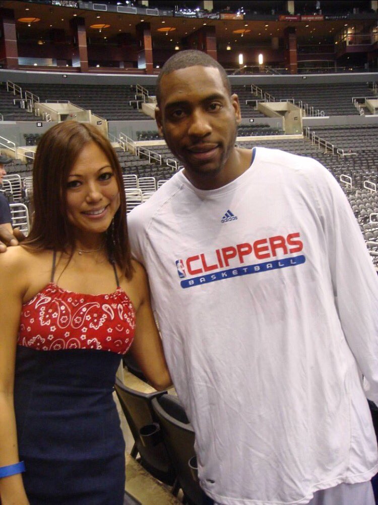 RikDaddy's tweet photo. @RasualButler45 You were always cool to us and I would heckle Coach Dunleavy for not giving you more playing time. Very sad to hear about your passing. #RestInParadise baller. #RIPBop #ClipperNation https://t.co/8UgLHPuLR6