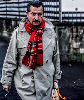 SPENDINporto's tweet photo. An authentic "#JustoGimeno #trenchcoat" dressed by the authentic JUSTO GIMENO 🔔 "the grandson of the tailor Gimeno" 🔔since 1907 🍀 #TebaJacket #Style https://t.co/X5xUqEosU4 https://t.co/WSWzEb92UL