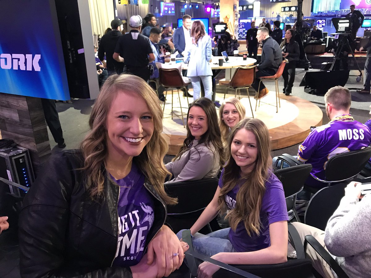 dreyer_alicia's tweet photo. The Fort came out in full force for @gmfb this morning, repping our #bringithome shirts! Soo early, but so worth it #5amcalltime #skol @thefortdesignstudio #fortladies #SBLII https://t.co/SdaSPWTywO