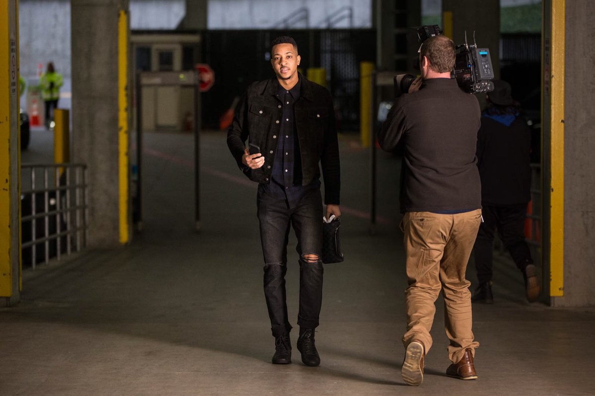 trailblazers's tweet photo. Both @CJMcCollum and @eddavisXVII getting into the #PlaidOut https://t.co/f3HOfSJMIO