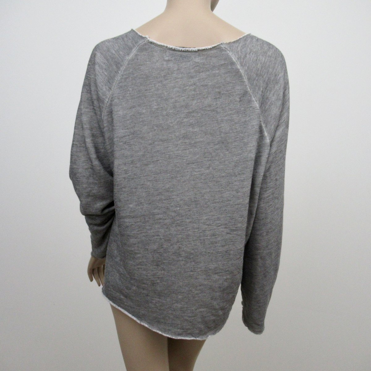 ShopFinerThings's tweet photo. Women's #Wildfox #Sweatshirt Gray #BuonGiorno #Crew #Unconstructed #shopnow #shopmycloset #instasale #instashop #highend #fashion #fashionista #style #fashionaddict #buyonline #onlineshopping #aspen2018 #aspen #vail #beverlyhills #ebay #ebayuk #womensclothingforsale #StreetStyle https://t.co/SOObi0v3rG