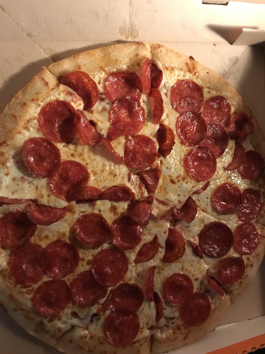 DrippinNerd30's tweet photo. I spread pizza not hate https://t.co/DriT6AGdDu