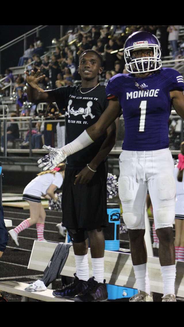 JaydenBrandon1's tweet photo. Purple in our veins π @iammtonyy #10n2 https://t.co/aNiemiu8rV