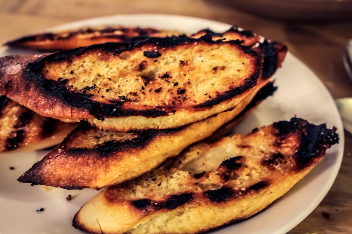 *NEW*: 3 interchangeable #Recipes 
Basic Crostini: bit.ly/2E5pecw 
Blistered Cherry Tomatoes: bit.ly/2BIuugK 
Crostini with Ricotta and Blistered Cherry Tomatoes: bit.ly/2DZHjbZ 
#BLOG #FoodieChats #FOOD #FoodBlog #RecipeOfTheDay #CTeatsOut #CTEats #NOM