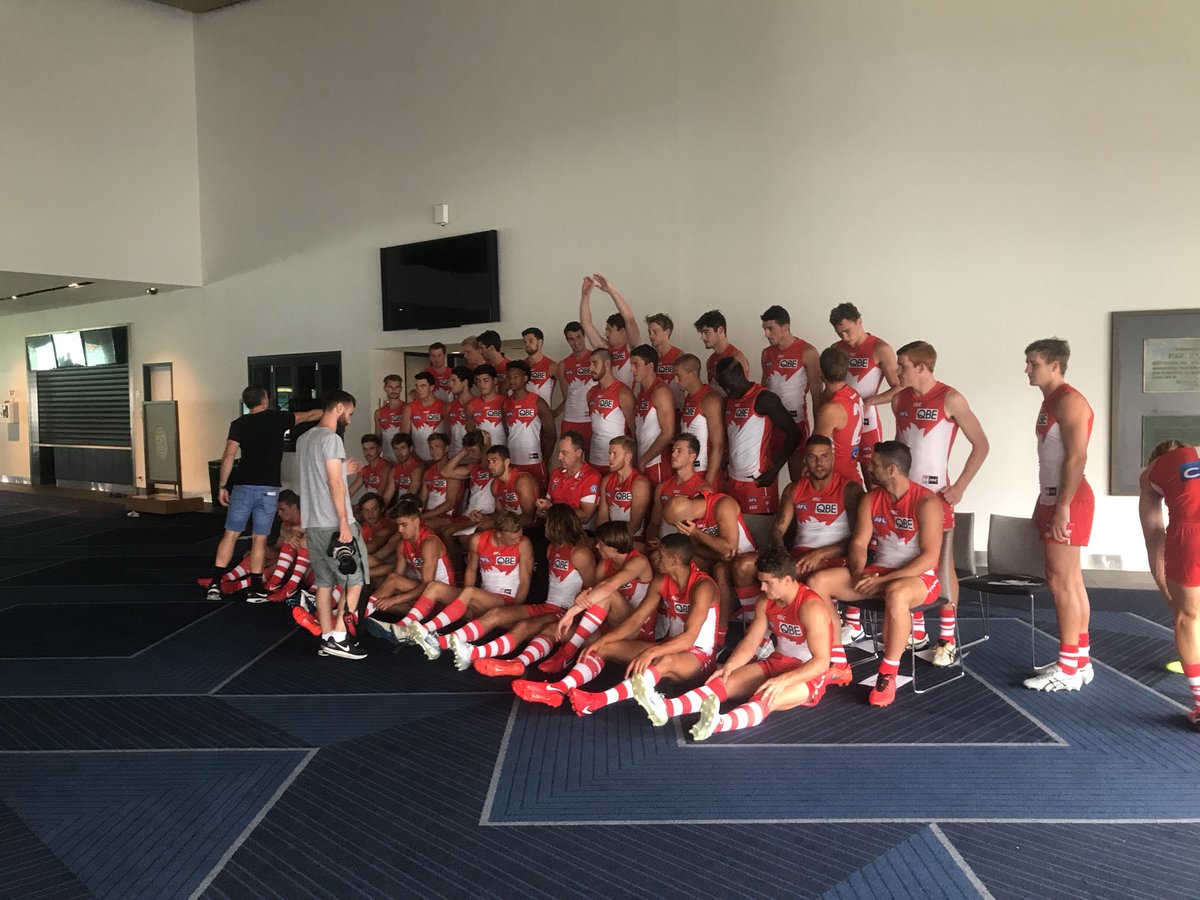 sydneyswans's tweet photo. Organising the boys ahead of team photo day. 

#ProudlySydney https://t.co/bEvr5iaDPE