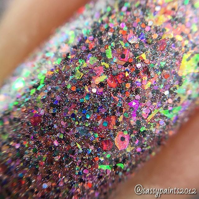 VaVaVieve13's tweet photo. #Macro of @superchiclacquer “Love Is A Battlefield”. Please see my previous post for more info. 
#indiemacro #macromanis #macronails #macroallthethings #sassypaints2012 #SassyPaintsSuperchicLacquer #PRSample https://t.co/c6x3x7SHH1 https://t.co/RQ98K2I2GX