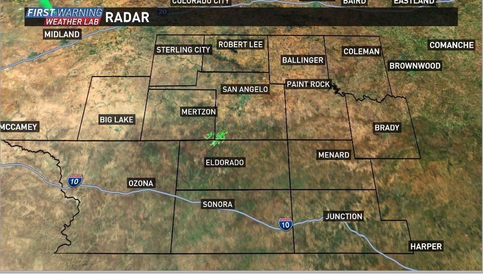 MalikonTV's tweet photo. Here's a live look at the radar here in the #ConchoValley. The green you are seeing is rainfall currently happening in the Mertzon/Eldorado area. Will we be seeing more rainfall in the future? Join me tonight at 10pm for the answer! #watchKIDY #Fox15 #SanAngelo https://t.co/QyfYtgV3kN