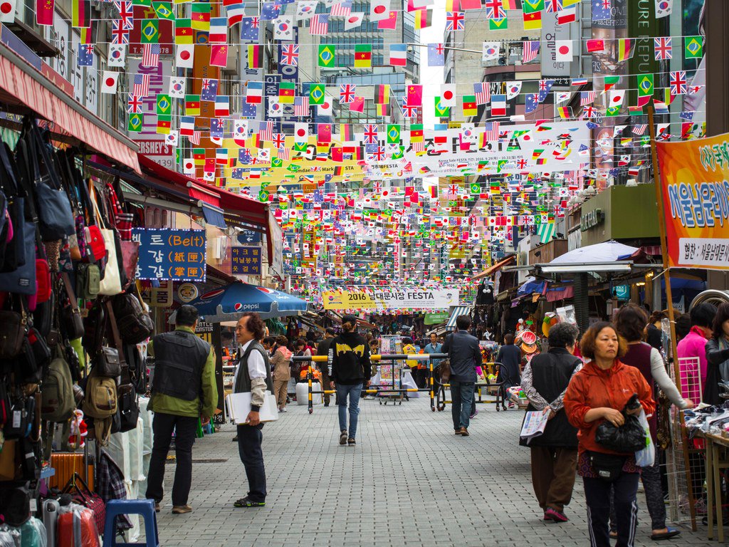 Seoul Government on Twitter: "Visiting famous markets in a city ...