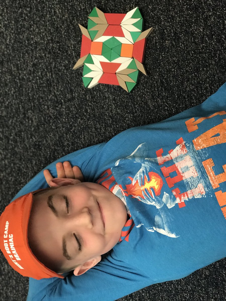 THunt4thgrade's tweet photo. Indoor recess can be fun and sooo creative!#conwayleaders https://t.co/mfpDvLEtwE