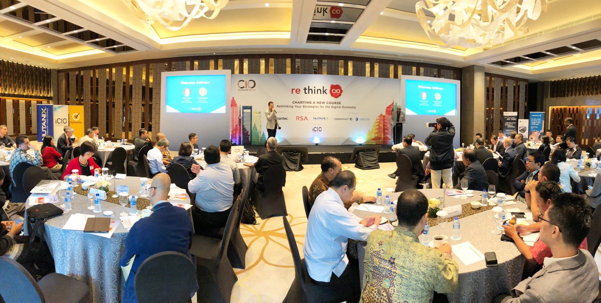 wahspark's tweet photo. @glenfrancis opened our #rethinkcio session in #Jakarta sharing anecdotes about his personal journey as a #CIO, guiding his organisation in digital #disruption, and how times have changed in our present-day #digital economy 👍 https://t.co/7KOe8LZtTy