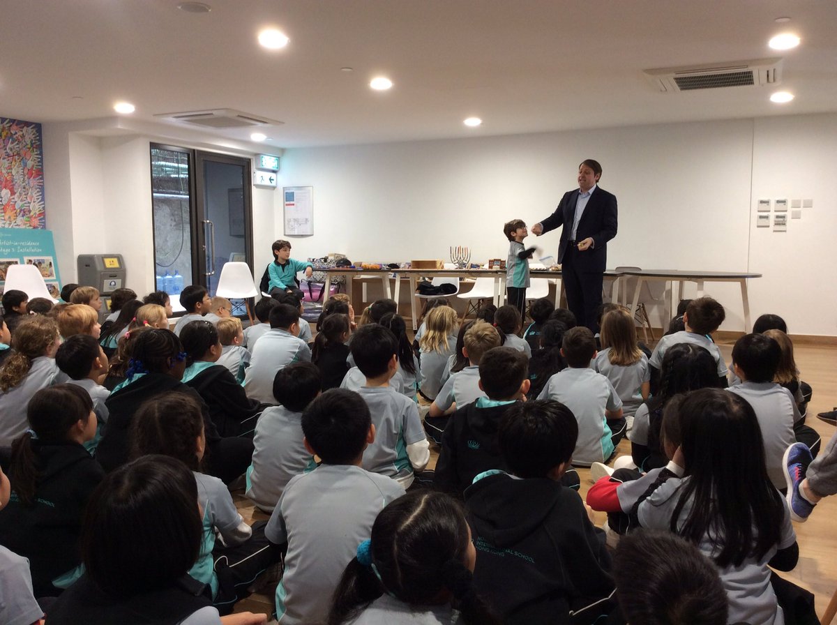 YR3NAISHK's tweet photo. Thank you to Heath for coming into school today and for talking to us about Judaism and the special festivals celebrated by Jews #naishk https://t.co/iRvytUpVMF