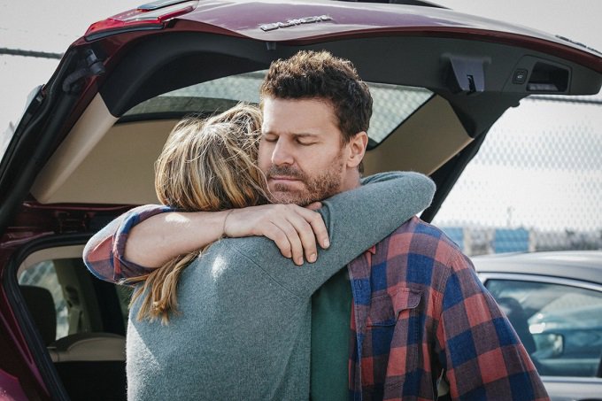 MaryTheGeek's tweet image. What Makes A Family A Family In #SEALTeam “Getaway Day” tvgeektalk.com/recaps/what-ma…