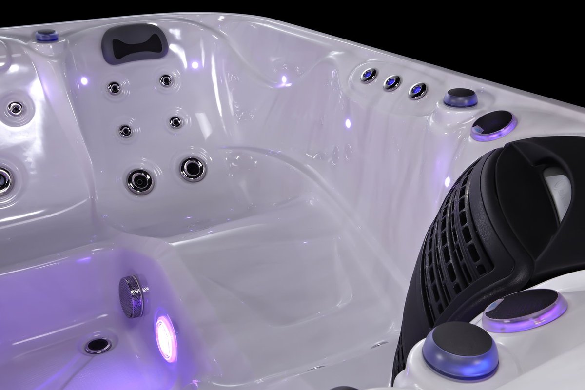 NicoSunrans's tweet photo. Sunrans SR812A 5 persons freestanding whirlpool soaking washer tub spa @NicoSunrans  #freestanding #tub #whirlpool #washer #tubs #soaking #pool #weekend https://t.co/lMx4HjgXYg