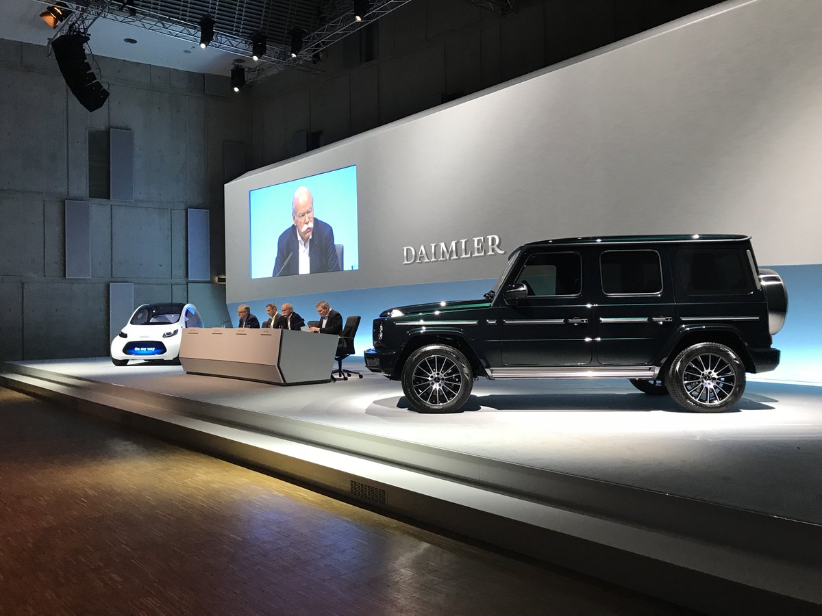 Jorg Howe Erneut Rekordergebnisse Bei Absatz Und Umsatz Vielen Dank An Alle Mitarbeiterinnen Und Mitarbeiter Die Das Moglich Gemacht Haben Daimler Mercedesbenz Jpk18 T Co Dh9zi9kfl1 T Co Mgwjvhcmgt