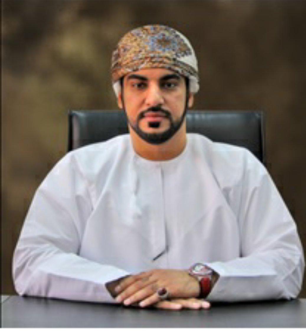 @squ8footballch نشكر الشيخ أبراهيم بن سعيد بن سالم السليمي مدير عام الشركة الفنية التجارية على الدعم للفريق الرياضي بالشركة من أجل تحقيق وكسب البطولة