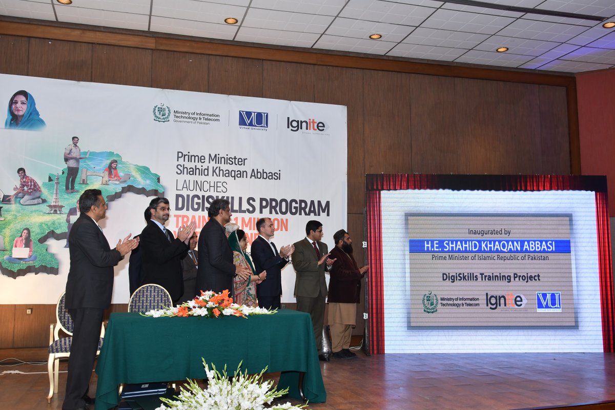 SaadGH's tweet photo. Today marks the start of a national scale journey for youth that will help prepare 1 million young people for skills of the future and jobs of the future through a virtual program. #DigiSkills 

Glad to be collaborating with @VUPakistan and @IgniteNTF to bring this to life! https://t.co/NGaa2r8iEz