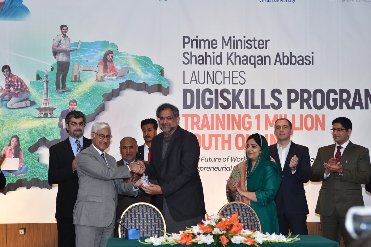 SaadGH's tweet photo. Today marks the start of a national scale journey for youth that will help prepare 1 million young people for skills of the future and jobs of the future through a virtual program. #DigiSkills 

Glad to be collaborating with @VUPakistan and @IgniteNTF to bring this to life! https://t.co/NGaa2r8iEz