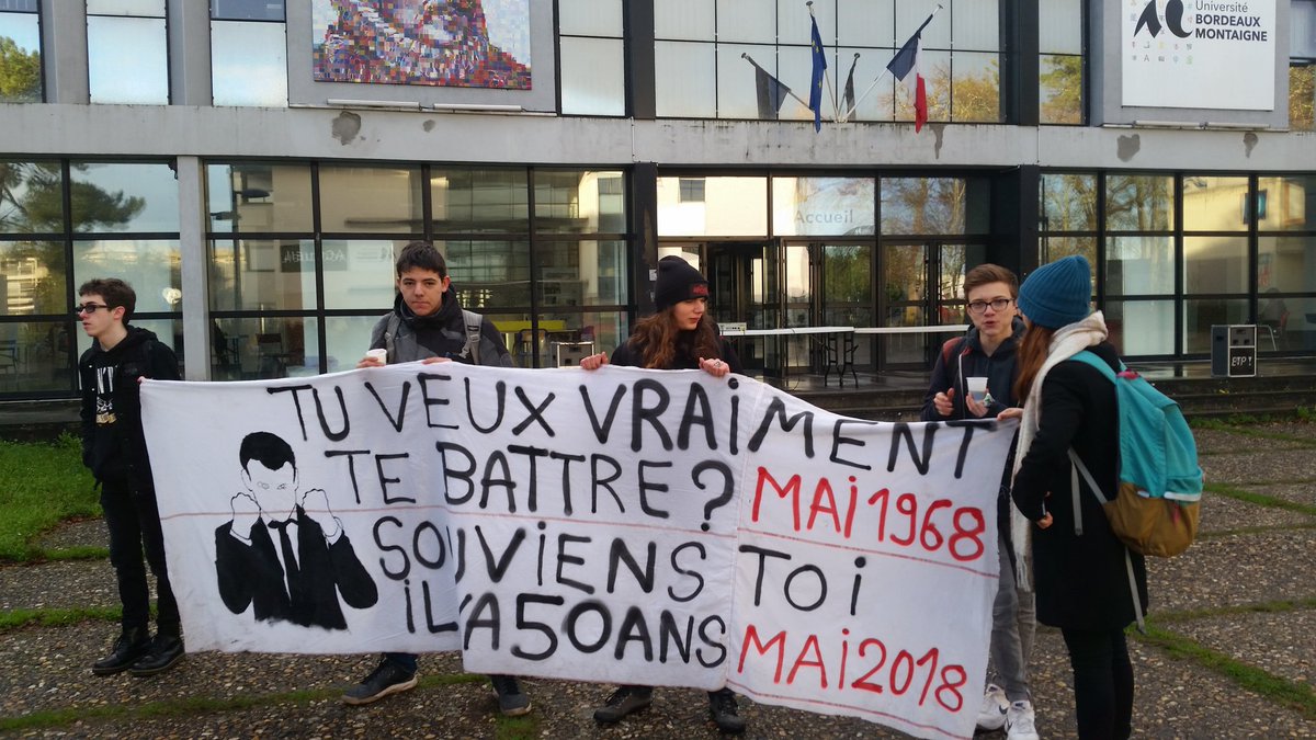 MarieDuretPujol's tweet photo. Arrivée des #Lycéens de Victor Louis à l'@UBMontaigne pour l'AG. #selectionpiegeacon #Manif1erFevrier https://t.co/00JmXDihMz
