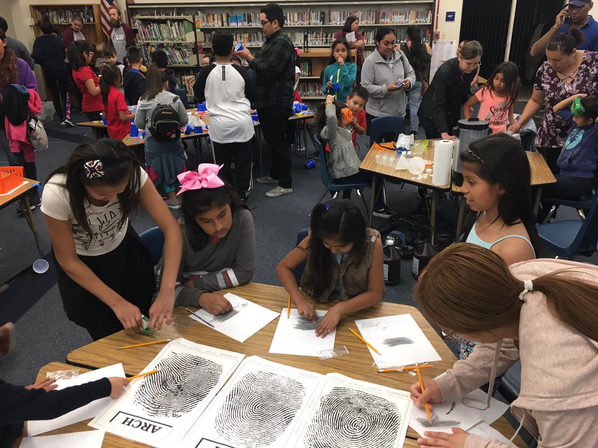 MrsHolteSAUSD's tweet photo. Science night at Jefferson Elementary was a huge success!   Science night kits were piloted for district check out!  #sausdscience #sausdlearns https://t.co/uDqUnPGl5h