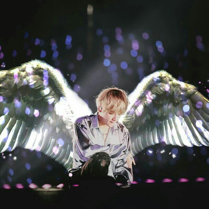 jenykmb's tweet photo. Rt y soñaran con este hermoso ángel y cuando estén con el en el sueño traerá a mas angelitos @BTS_twt 
#iHeartAwards 
#BestBoyBand 
#BTS 
Armys que sueñen con los angelitos 😊😊 https://t.co/EAaUDC6Twk