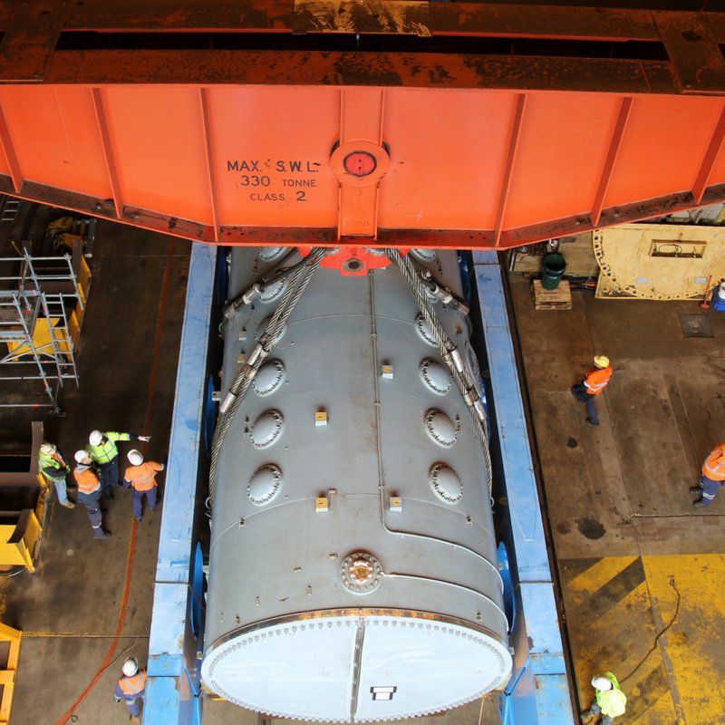 AGLEnergy's tweet photo. FIRST LOOK: Moving over 200 tonnes in the form of a spare generator for maintenance in Germany means safety is paramount! We're working with @VicRoads to minimise disruption for this engineering marvel. https://t.co/qCyBpAvEPQ