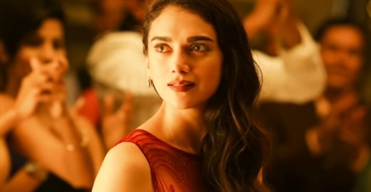 Trendingtc's tweet photo. It's back to back #ManiRatnam films for @aditiraohydari, as she's onboard his next multistarrer 👍👌 Yet another grt news for the KV girl after the blockbuster #Padmaavat.. https://t.co/rI1AOPJ18j
