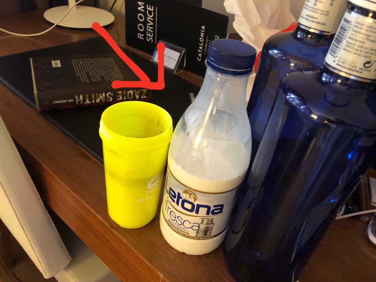 Trots massor med tapas-möjligheter blev det proteinpulver och mjölk hela dagen. #39ishfeber #nydagimorgon