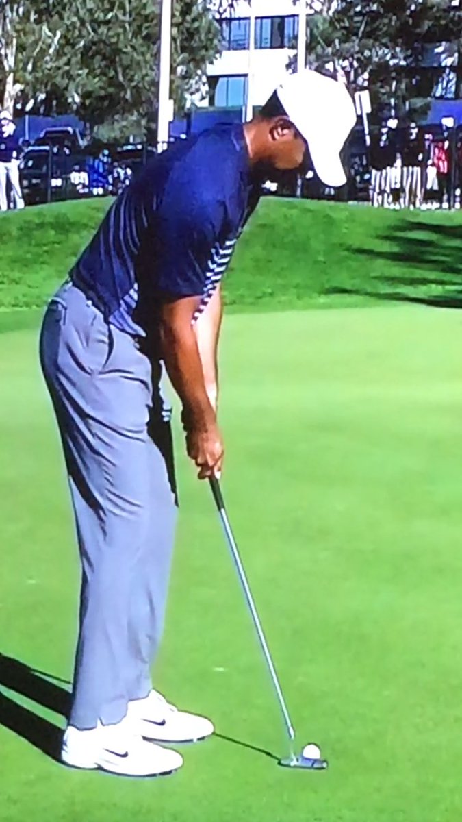 chambleebrandel's tweet image. The goal of every teacher should be the independence and self reliance of his student. Tiger’s father, with a little help from Ben Crenshaw, was a great teacher. It follows that Tiger, when it comes to his putting, can fix himself. #lightgrip
#putttothepicture
#righthanddrills
