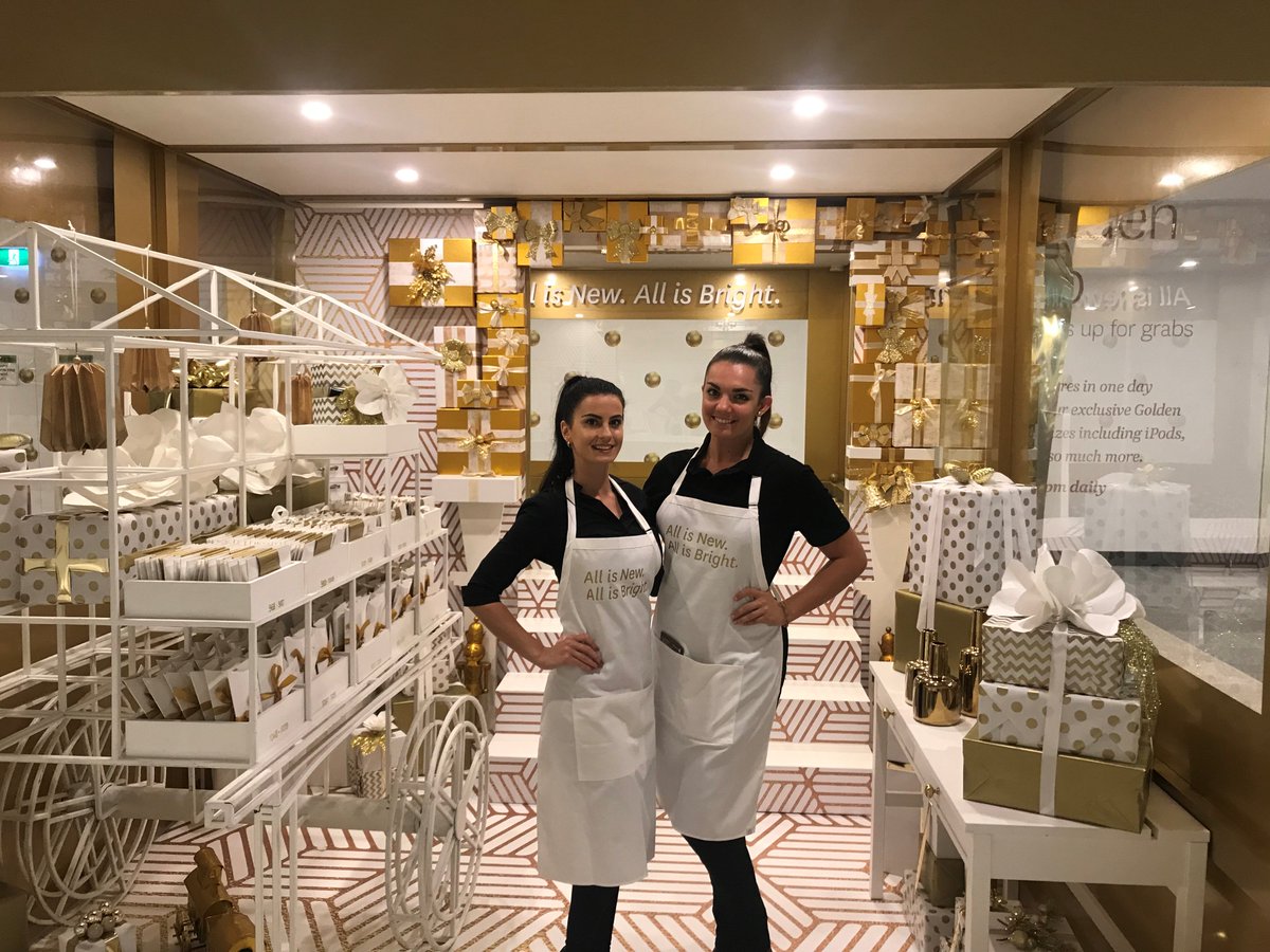 BD_agency's tweet image. Throwing back to December's @Stockland Green Hills activation ! #goldengiftlab #eventprojects #experiential #events #newcastle