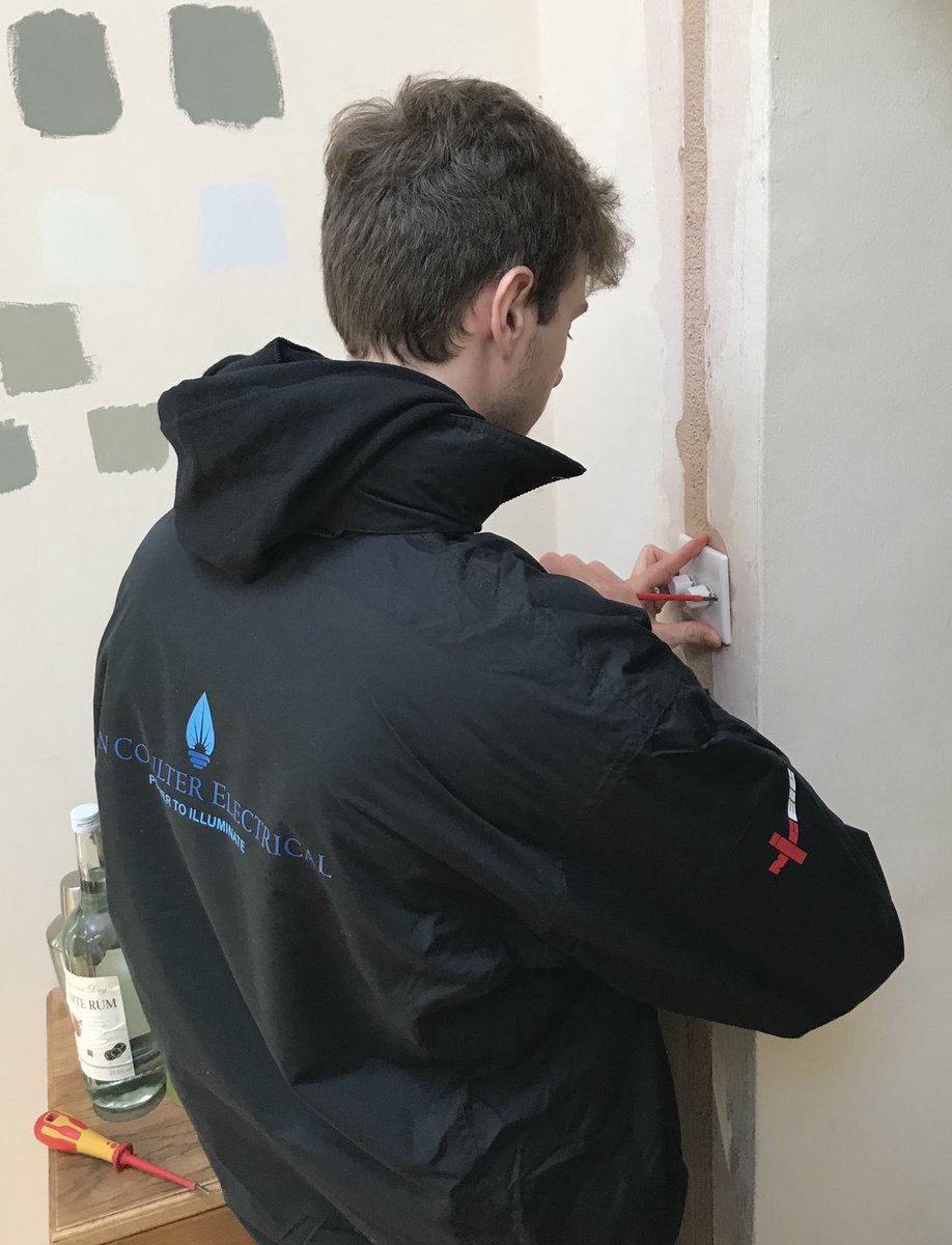 B_C_Electrical's tweet photo. Apprentice in training. https://t.co/HyFpLEFSKt