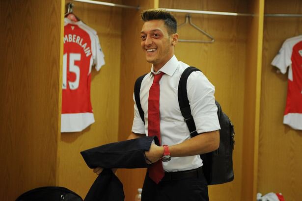 MysticMO11's tweet photo. Loyalty is hard to find in today’s game, but Mesut Özil has shown it’s not extinct just yet. Appreciate him as a person and as well a football player. https://t.co/a4oNhvrATv
